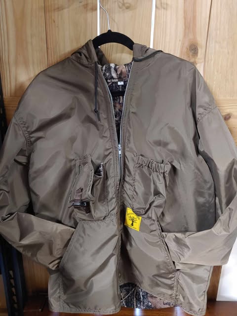 Valley Creek Lightweight coat with Pouches 